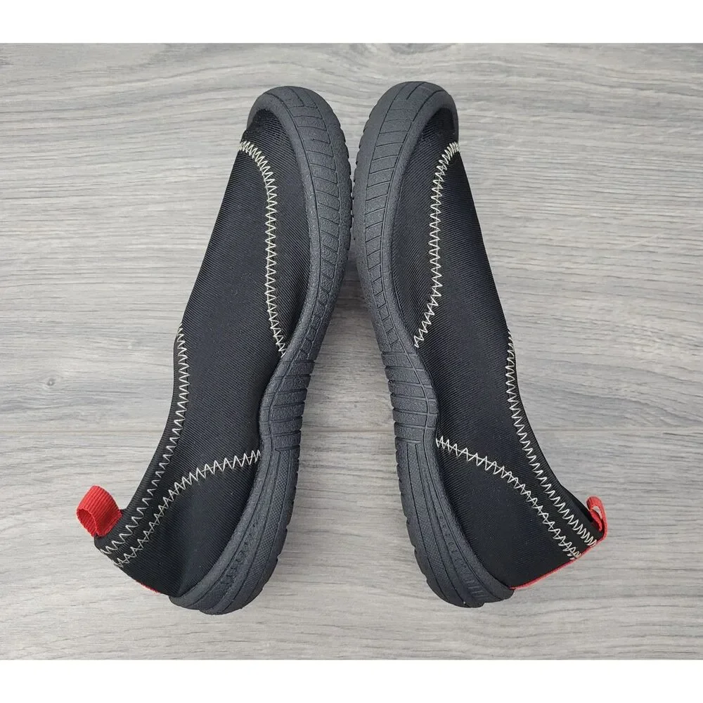 Oomphies Boys Water Friendly Shoes Size 1 Black Red Accents